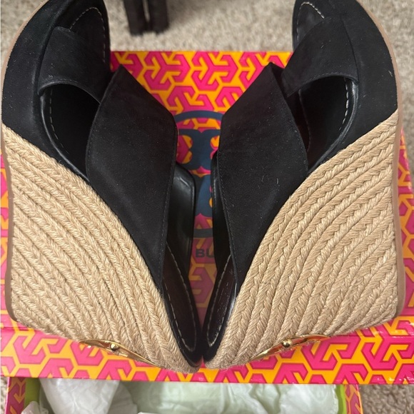 Tory Burch Black Sandals Criss-Cross Design - Picture 7 of 8